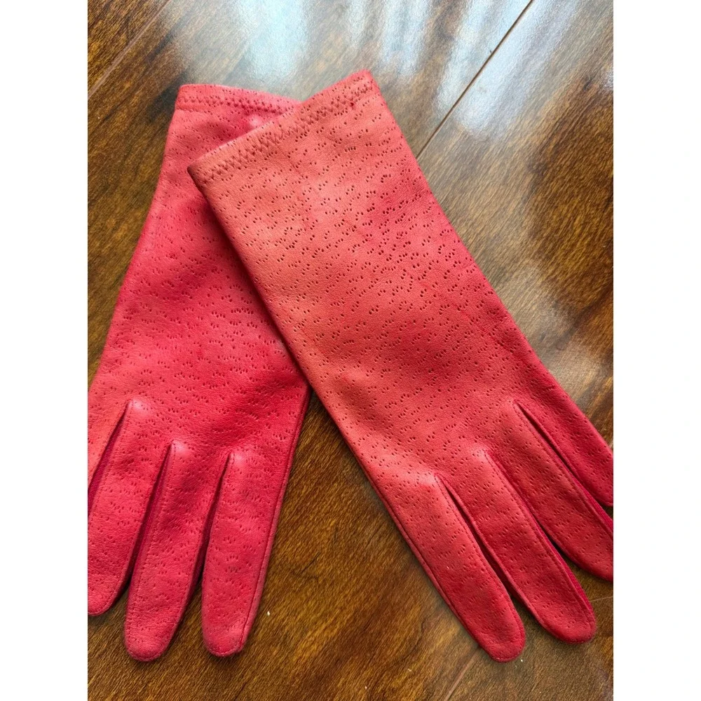 Fownes Vintage Red Deerskin Leather Gloves Perforated Lastic Leather Size 8